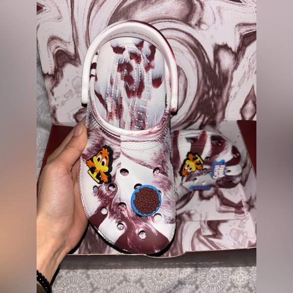 Cocoa Puffs Crocs - Picture 6 of 7